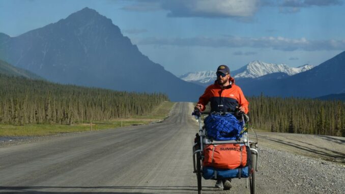 strongBrazilian Matias Tartiere hopes to walk the world. Now, he is exploring Alaskan highways. (Matias Tartiere) /strong